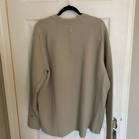 Lululemon At Ease Crew. Raw Linen. Size: XXL. NWOT. Never worn! - Picture 2 of 6